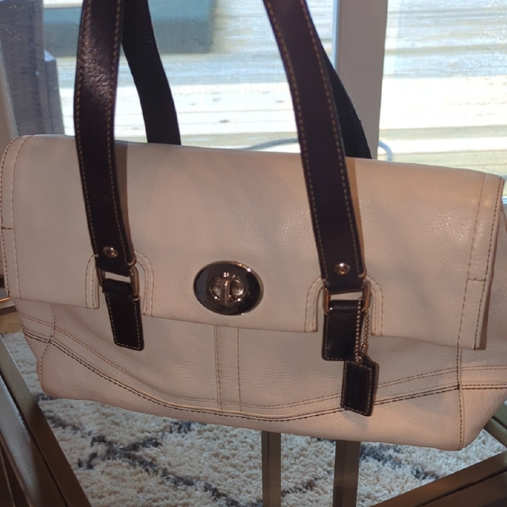 Coach Black And White Leather Shoulder Bag